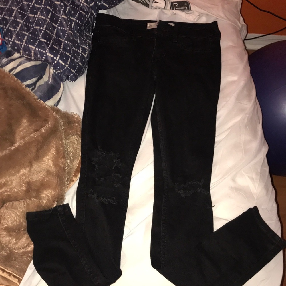 Black Hollister skinny jeans !!